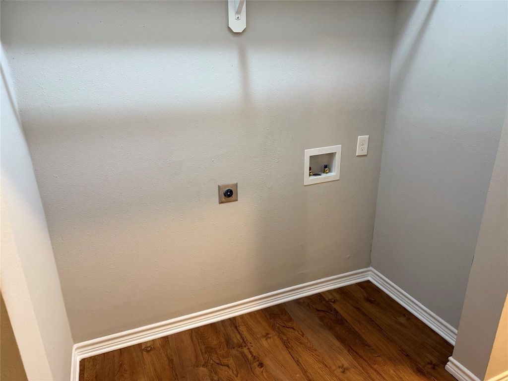 1934 Austin Avenue - Photo 16