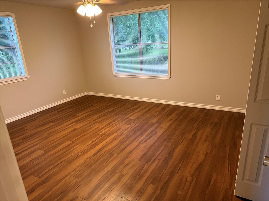 1934 Austin Avenue - Photo 13