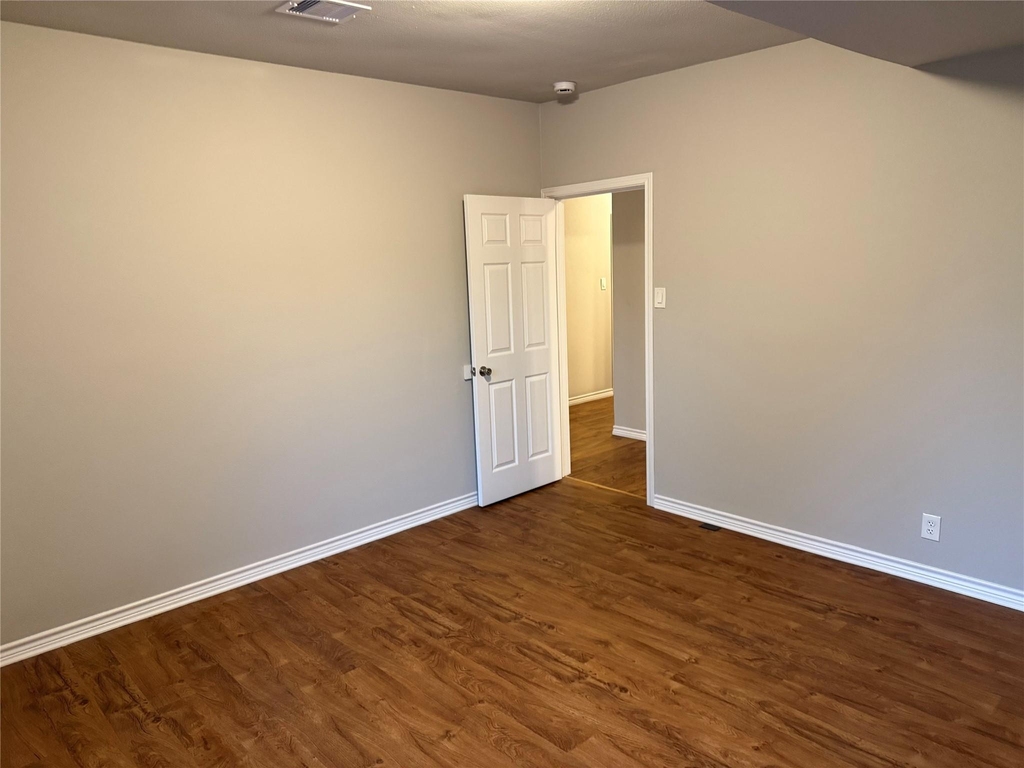 1934 Austin Avenue - Photo 17