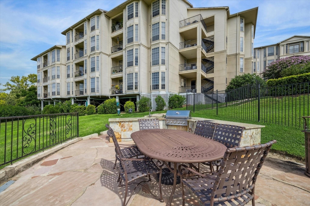 5353 Memorial Drive - Photo 12