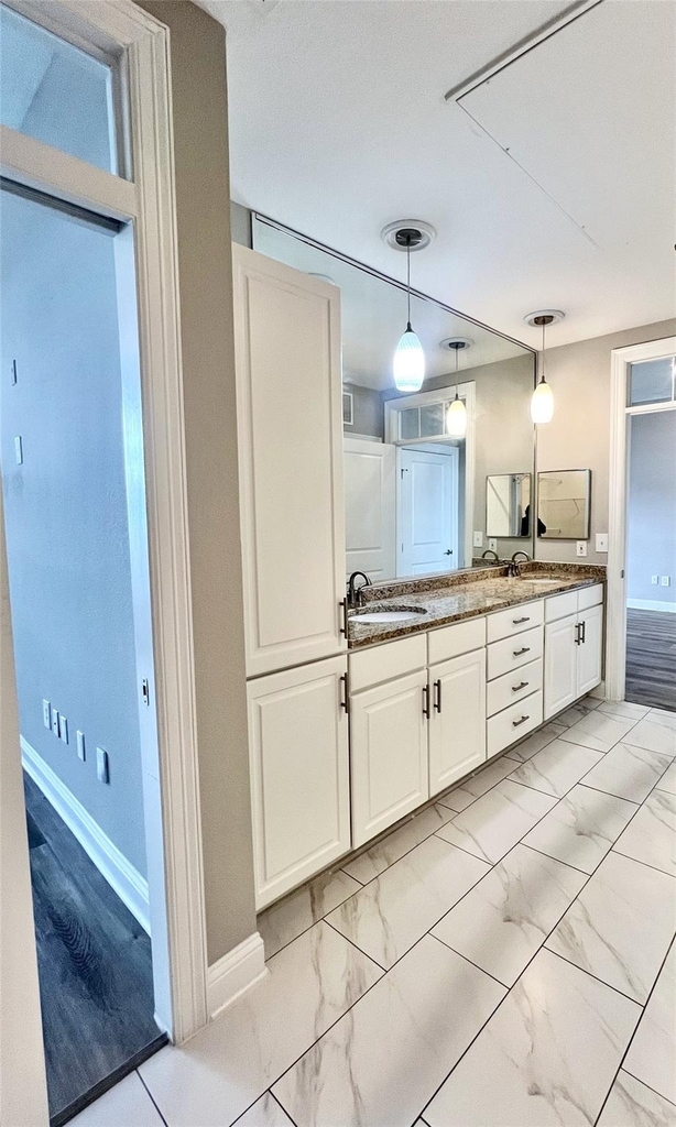 5353 Memorial Drive - Photo 6