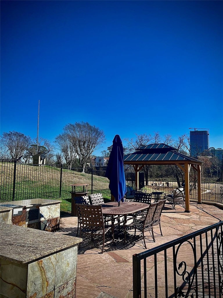 5353 Memorial Drive - Photo 14