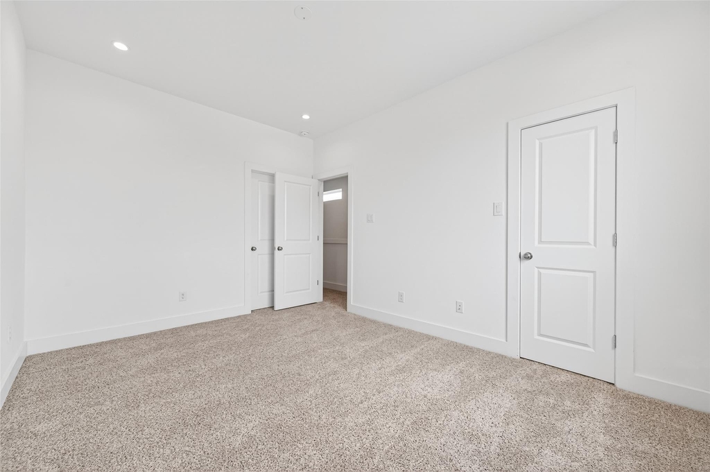 5841 Dolores Street - Photo 36