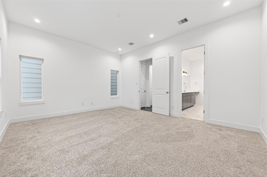 5841 Dolores Street - Photo 24
