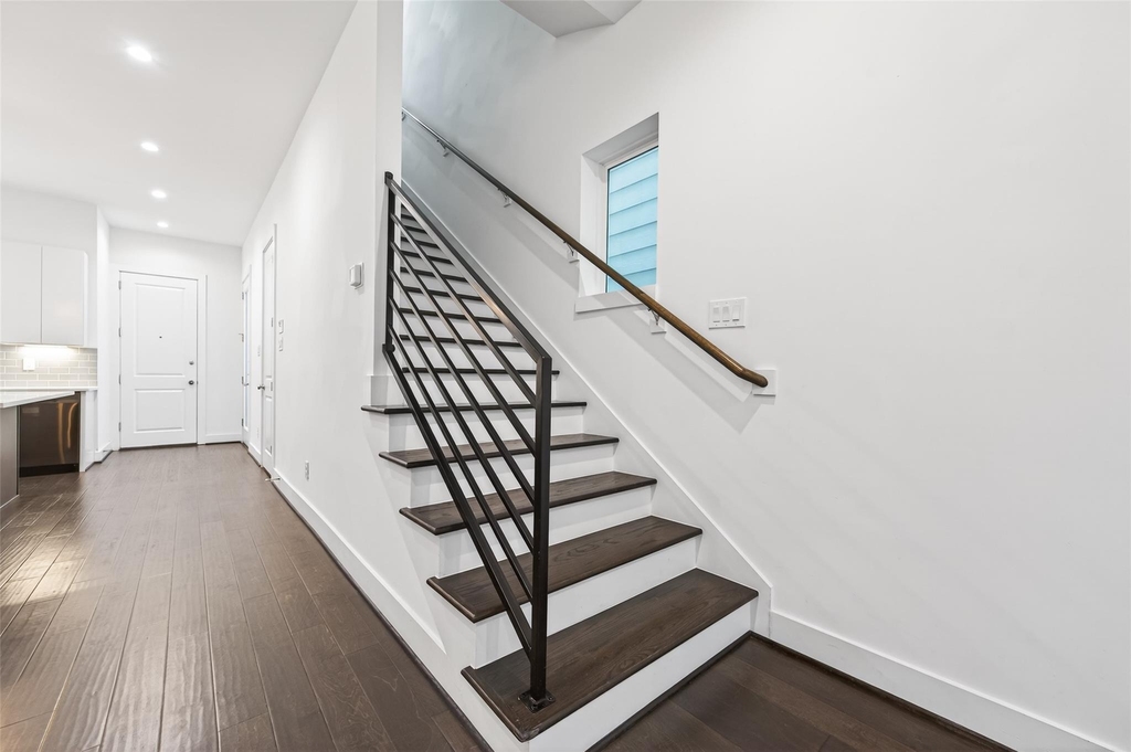 5841 Dolores Street - Photo 11