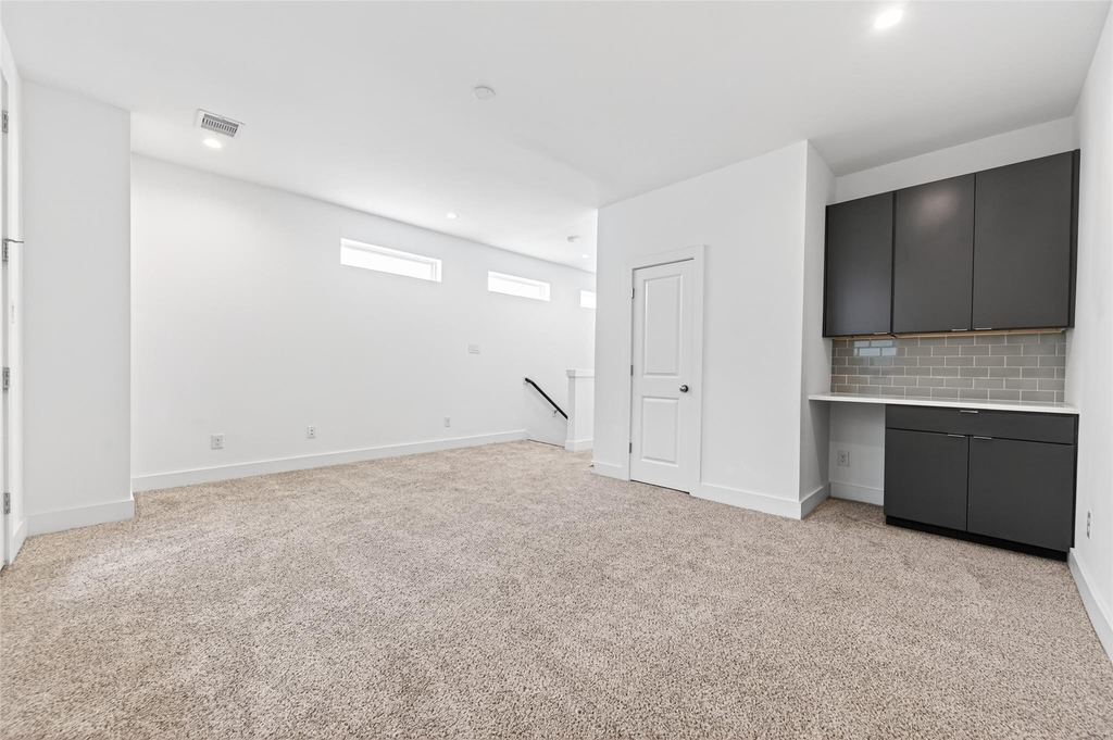 5841 Dolores Street - Photo 35