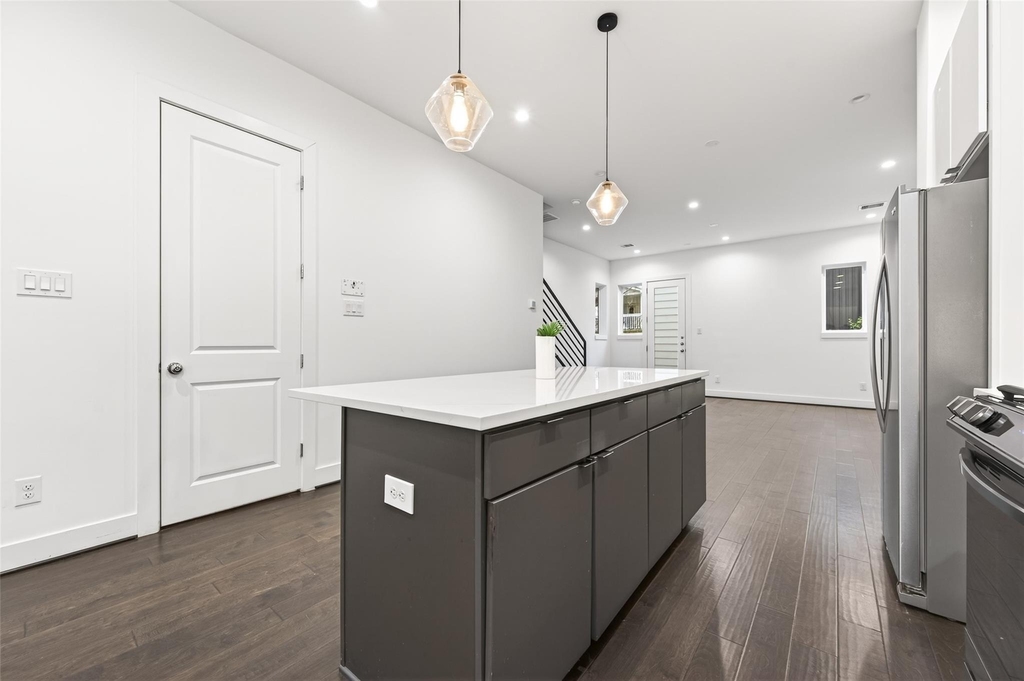 5841 Dolores Street - Photo 5