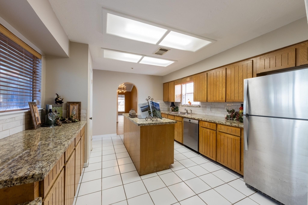 6030 Gallant Forest Drive - Photo 8