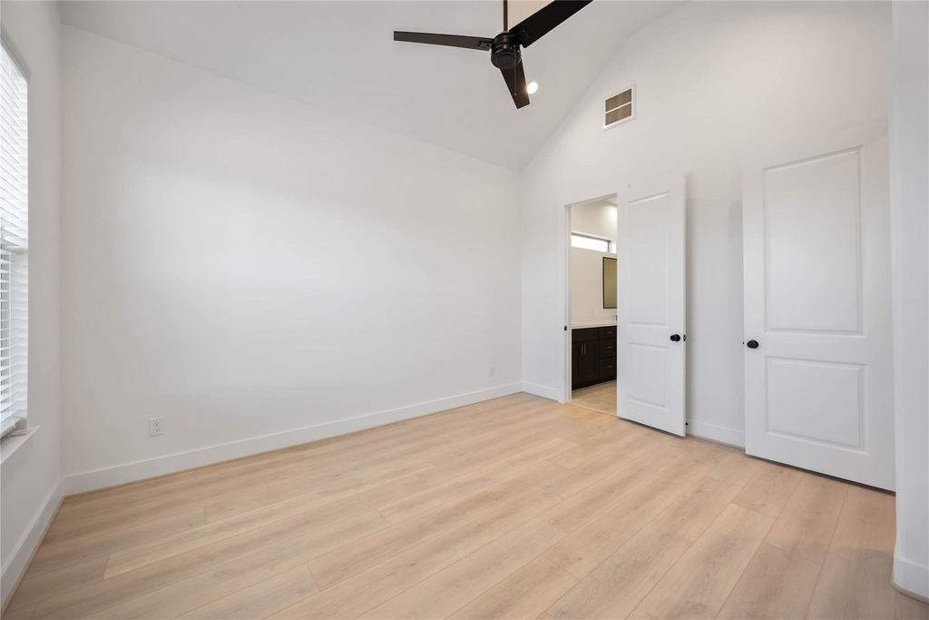 2528 Live Oak Street - Photo 10