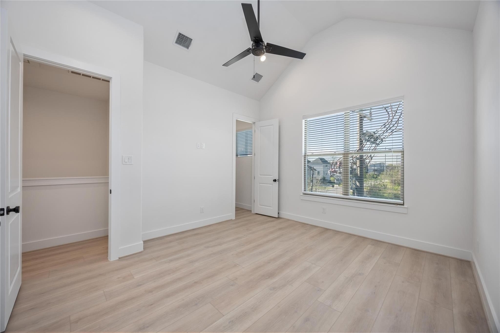 2528 Live Oak Street - Photo 11