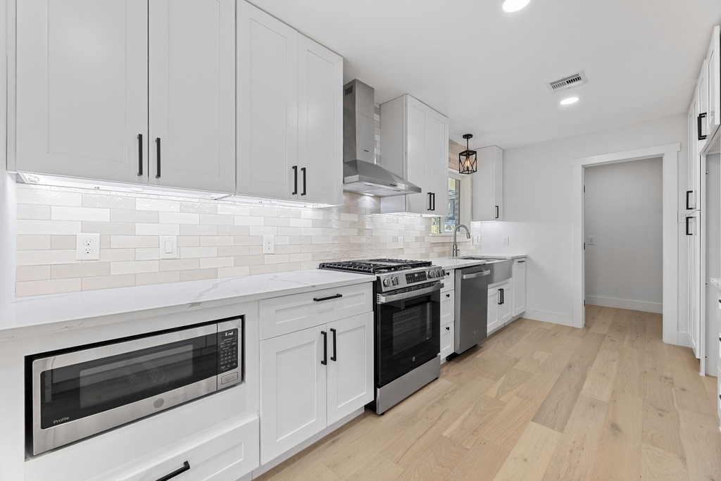 12315 Barryknoll Lane - Photo 2