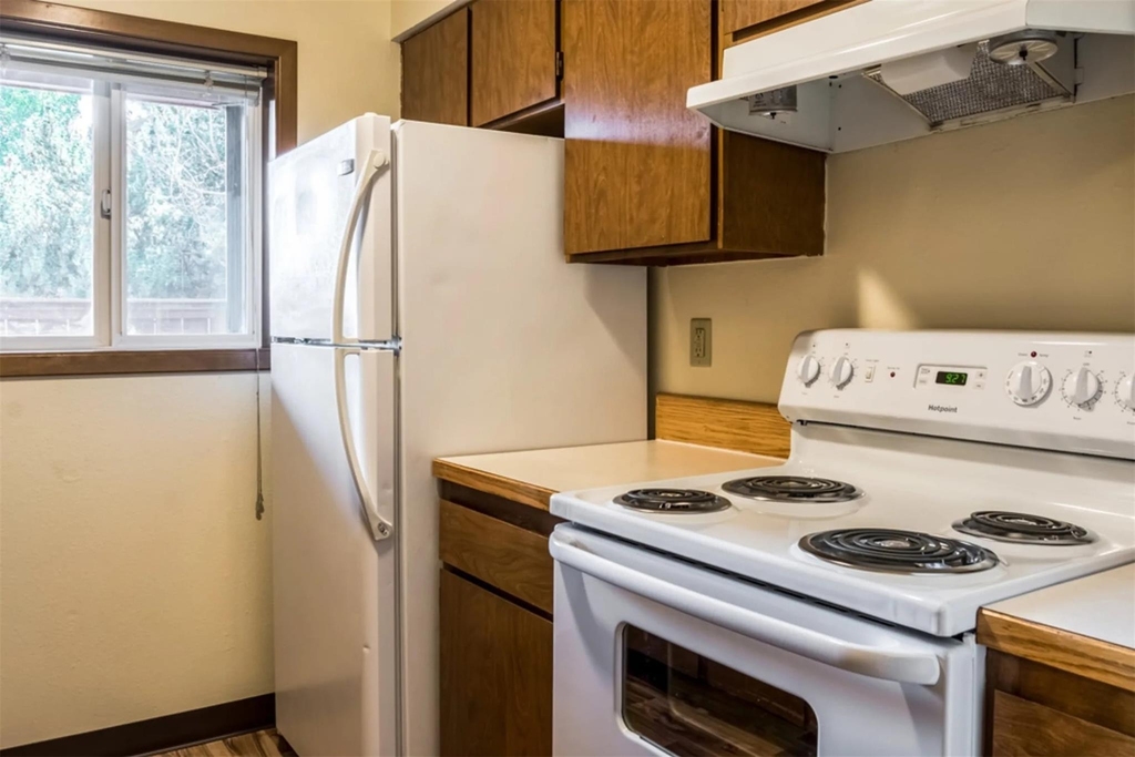2210 Sw 19th St - Photo 9