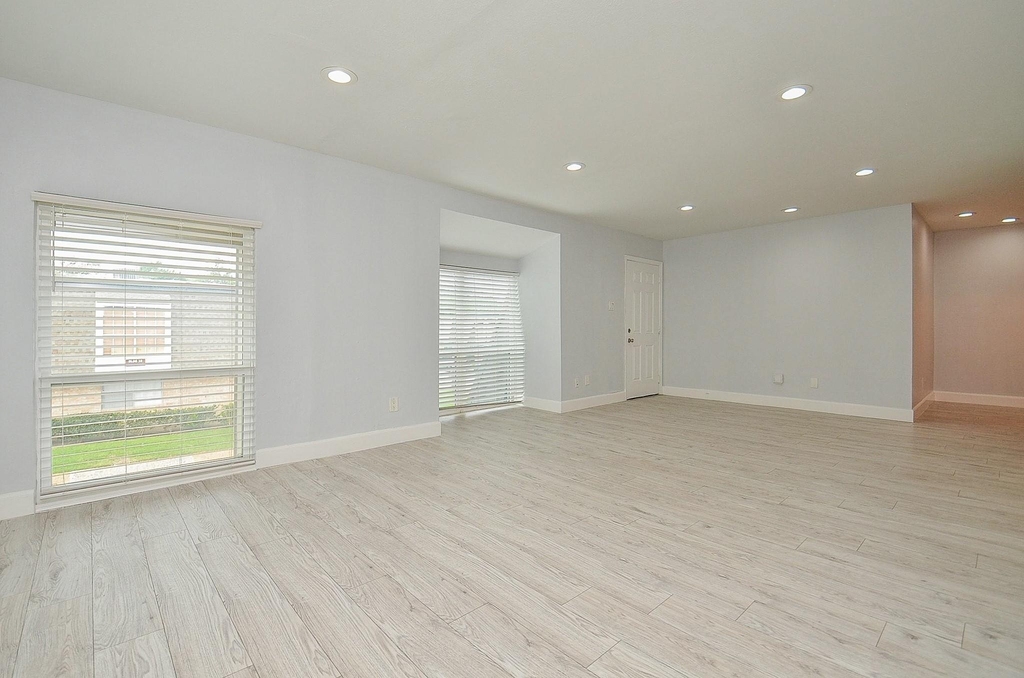 12633 Memorial Drive - Photo 4