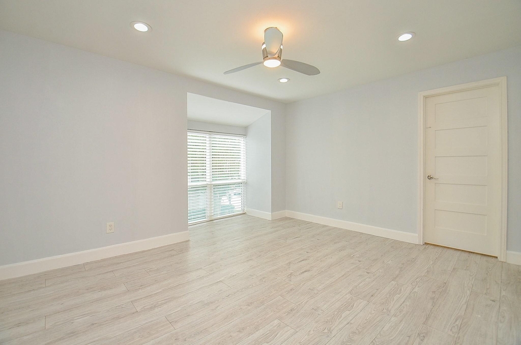 12633 Memorial Drive - Photo 9