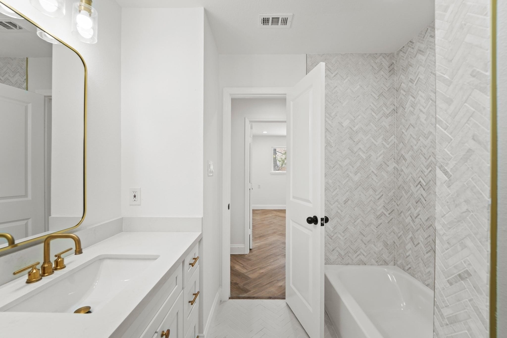 10722 Lynbrook Drive - Photo 15