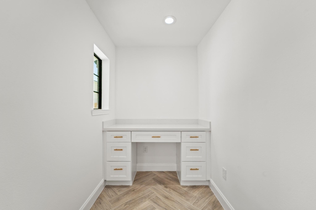 10722 Lynbrook Drive - Photo 3