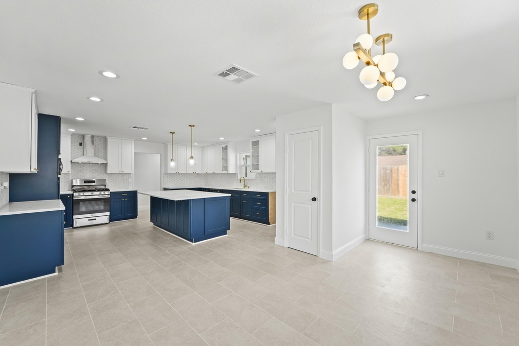 10722 Lynbrook Drive - Photo 8