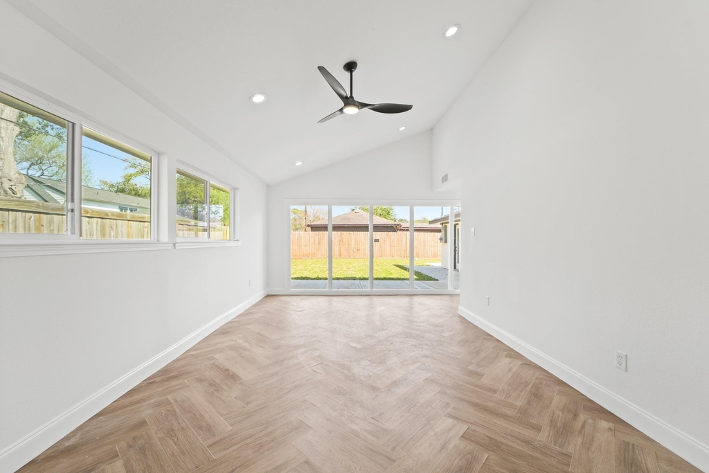 10722 Lynbrook Drive - Photo 23