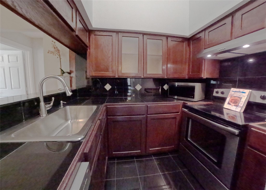 1881 Bering Drive - Photo 16