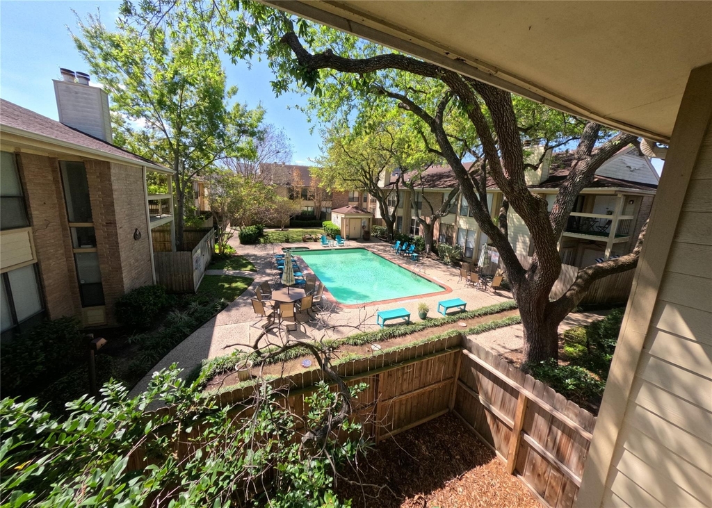 1881 Bering Drive - Photo 0