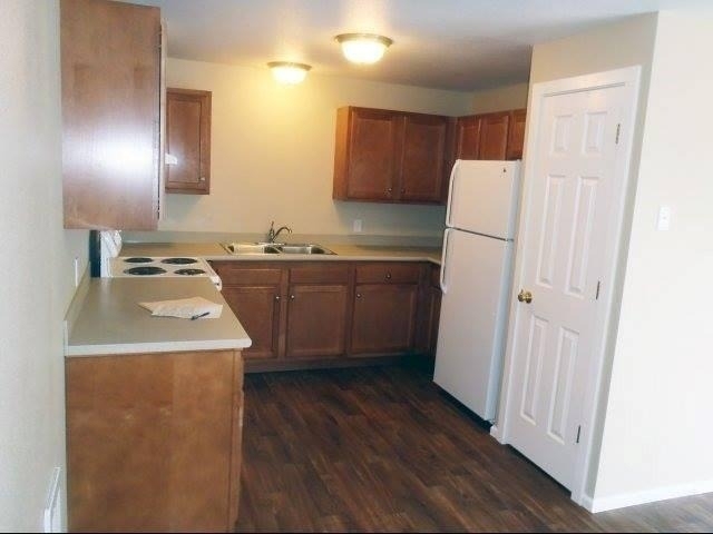 111 Virginia Drive - Photo 5