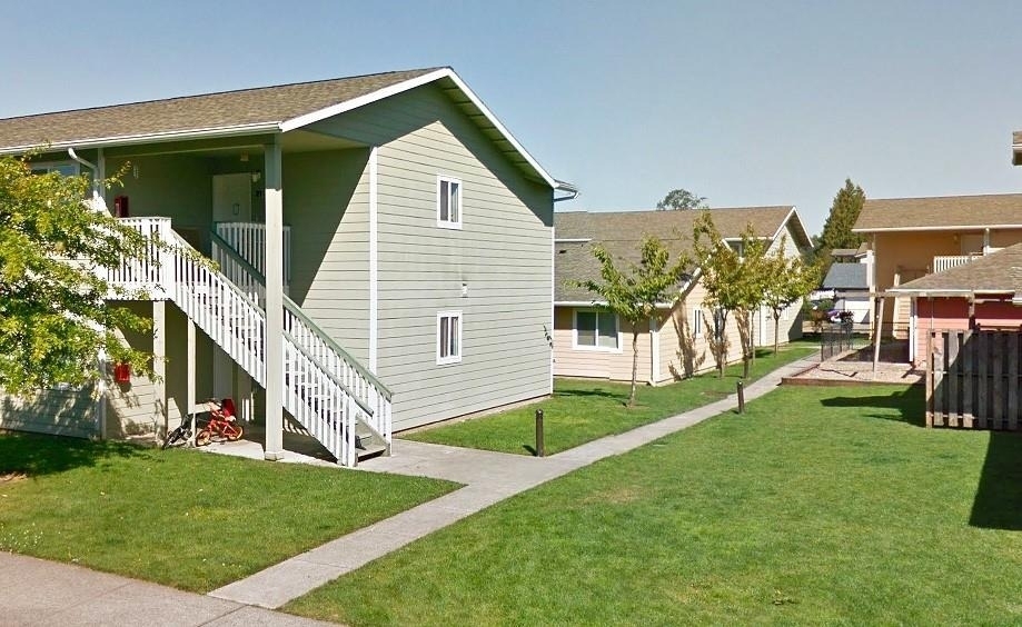 111 Virginia Drive - Photo 2