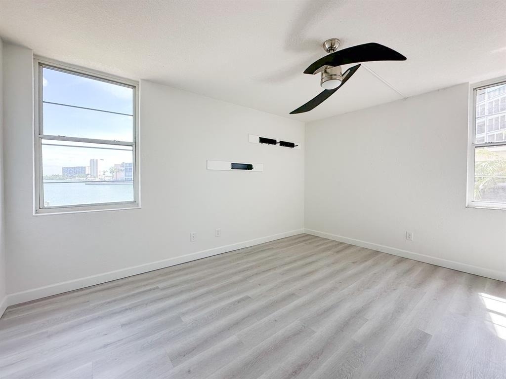 7910 Sun Island Drive S - Photo 14