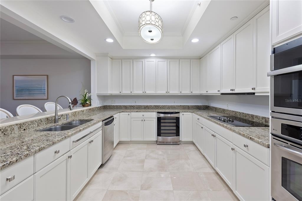 300 Beach Drive Ne - Photo 1