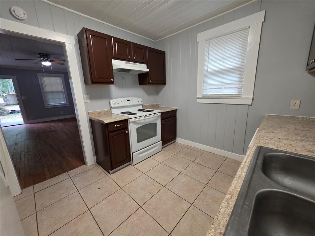3311 Drew Street - Photo 3