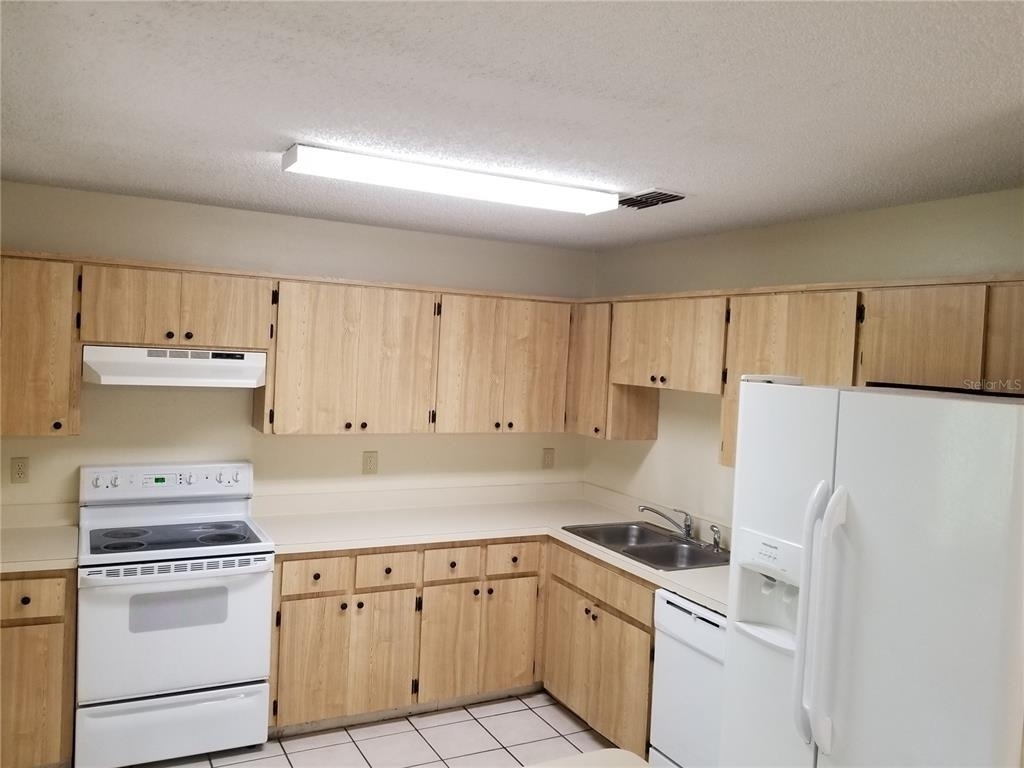 8202 Broward Place - Photo 19