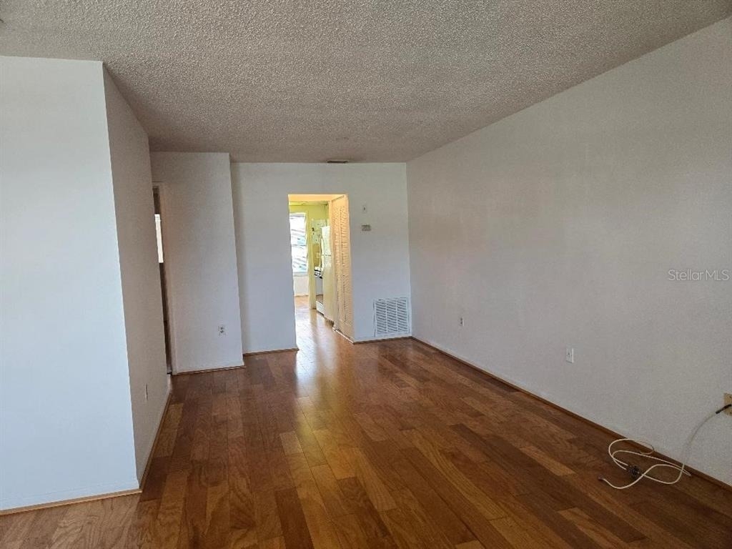 3128 59th Street S - Photo 4