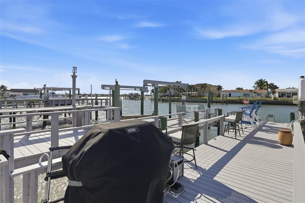 573 Boca Ciega Point Boulevard N - Photo 25