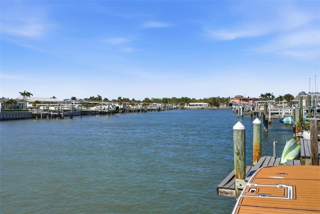 573 Boca Ciega Point Boulevard N - Photo 30