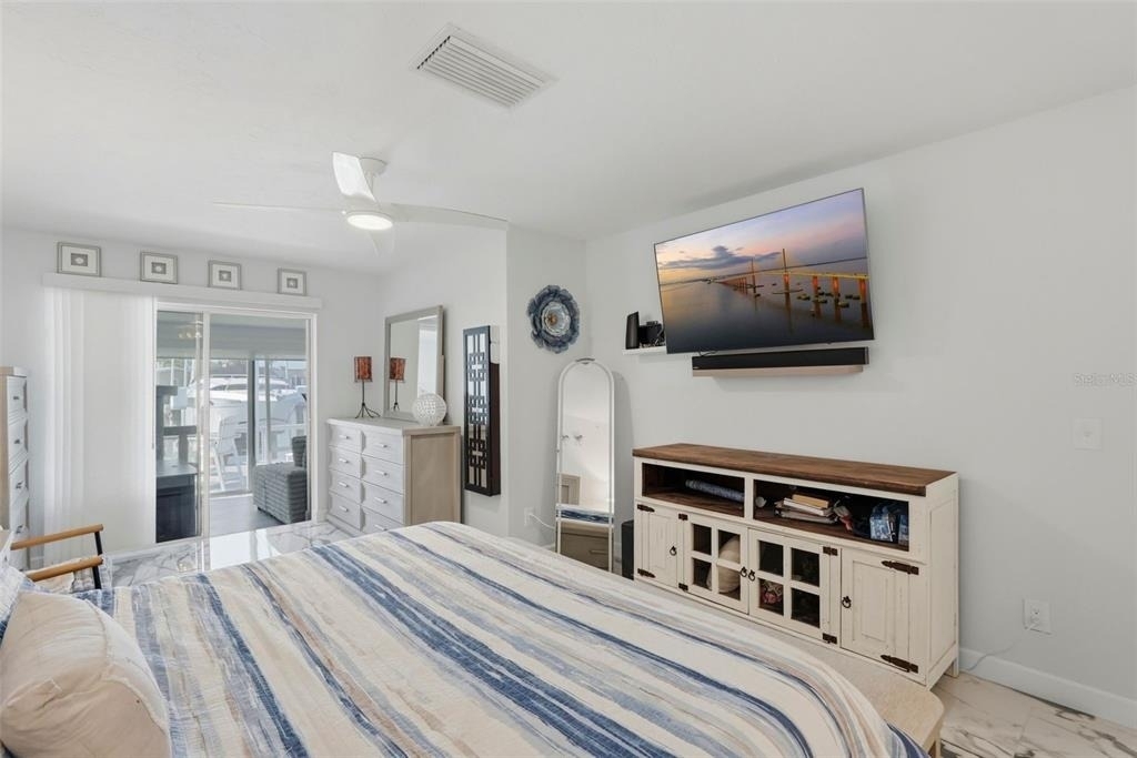573 Boca Ciega Point Boulevard N - Photo 14