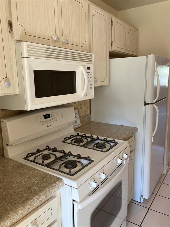 5750 80th Street N - Photo 8