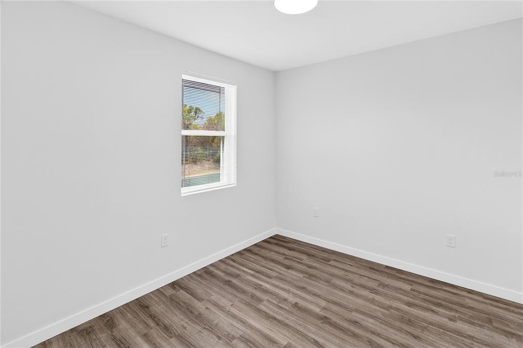 1611 Nw 29th Road - Photo 4