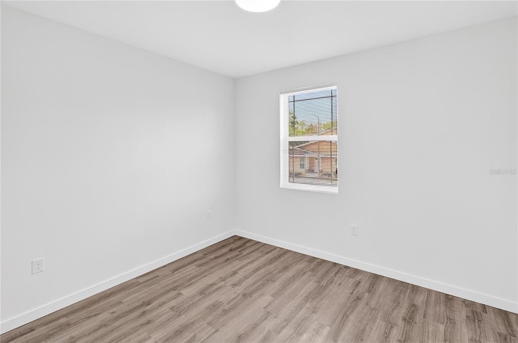 1611 Nw 29th Road - Photo 6