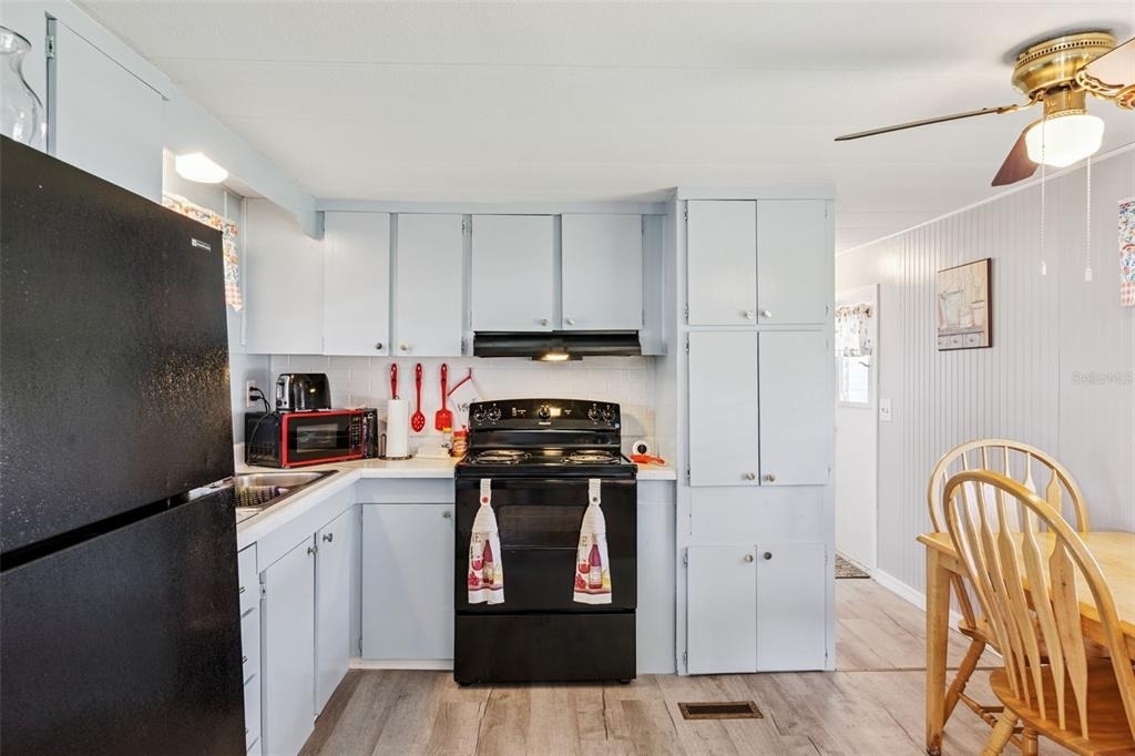 77 Wildwood Lane - Photo 2