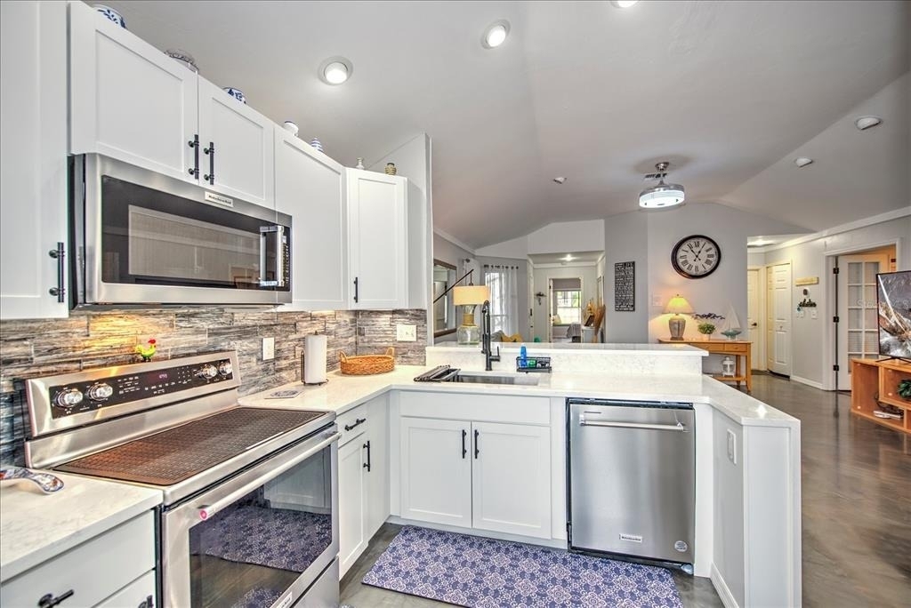 13681 Admiral Court - Photo 11