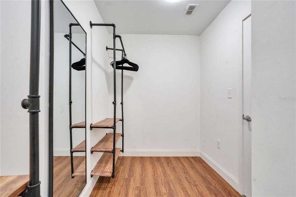 525 E Jackson Street - Photo 38