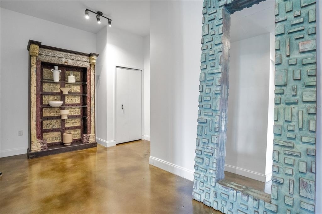 525 E Jackson Street - Photo 17