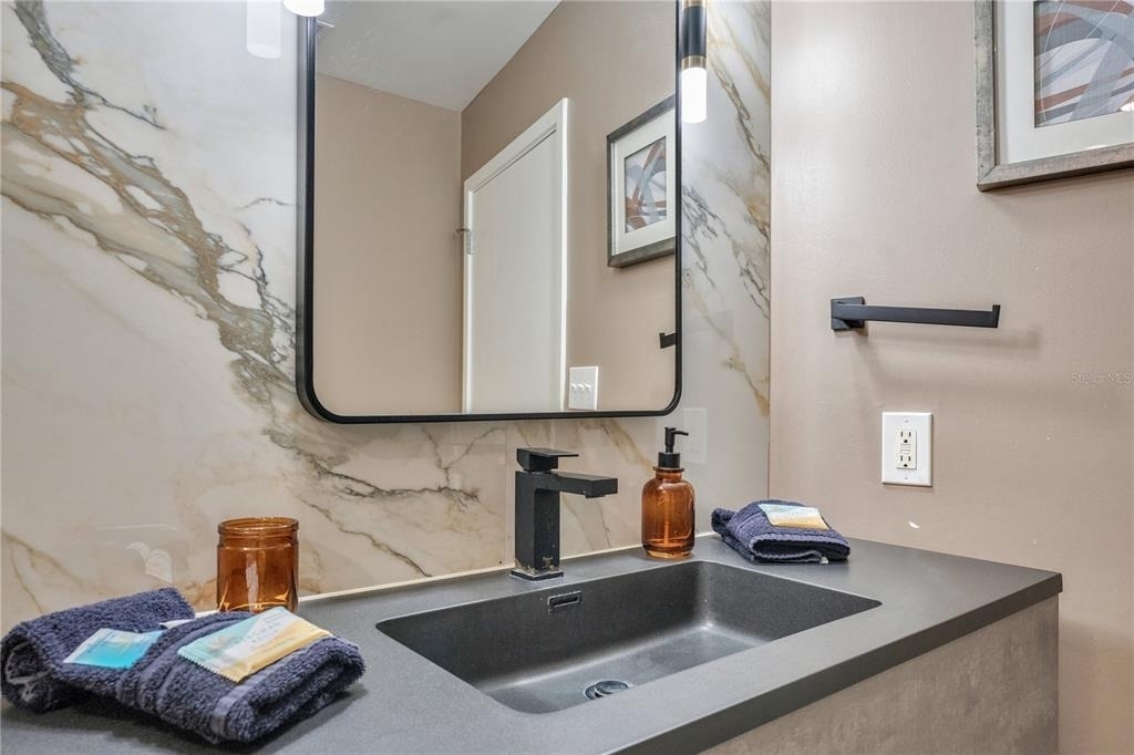 525 E Jackson Street - Photo 45