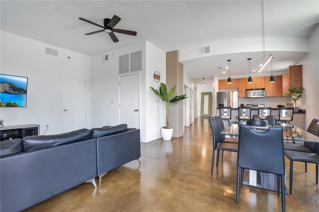 525 E Jackson Street - Photo 29