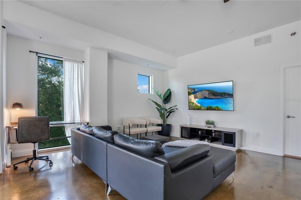 525 E Jackson Street - Photo 20