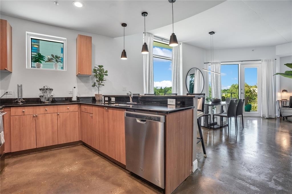 525 E Jackson Street - Photo 32