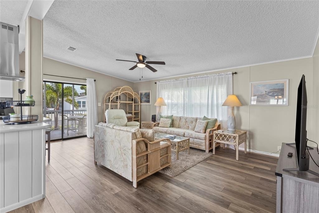 611 La Jolla Circle - Photo 10