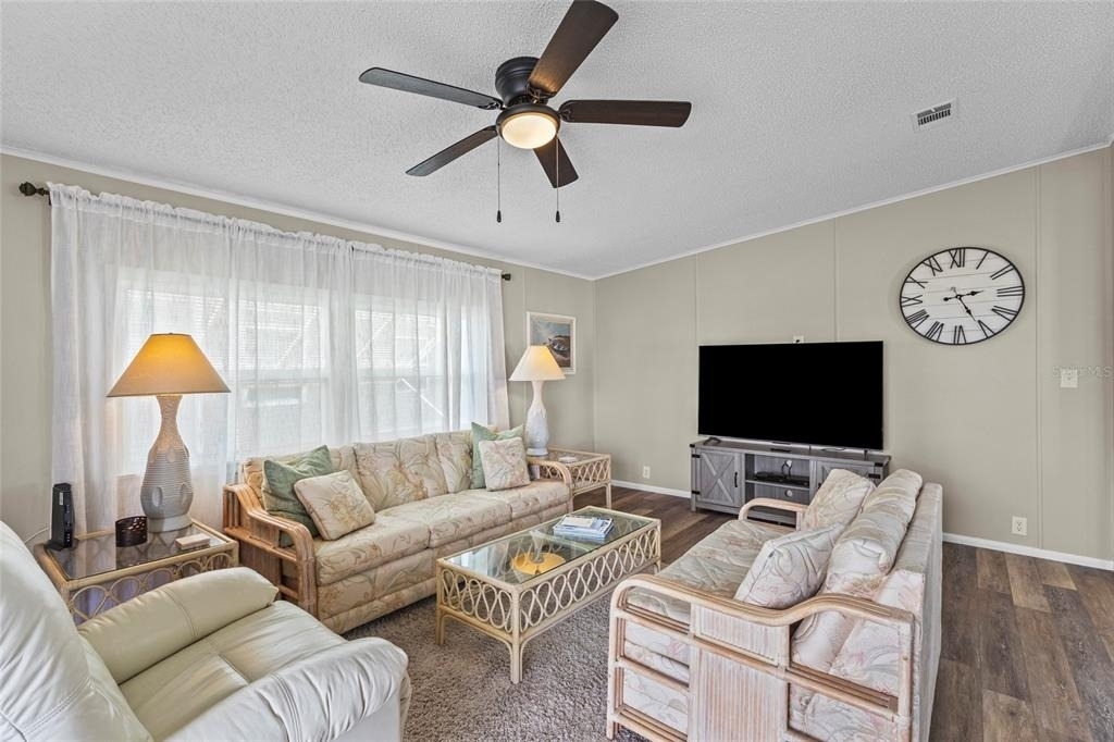 611 La Jolla Circle - Photo 9