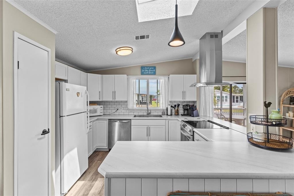 611 La Jolla Circle - Photo 3