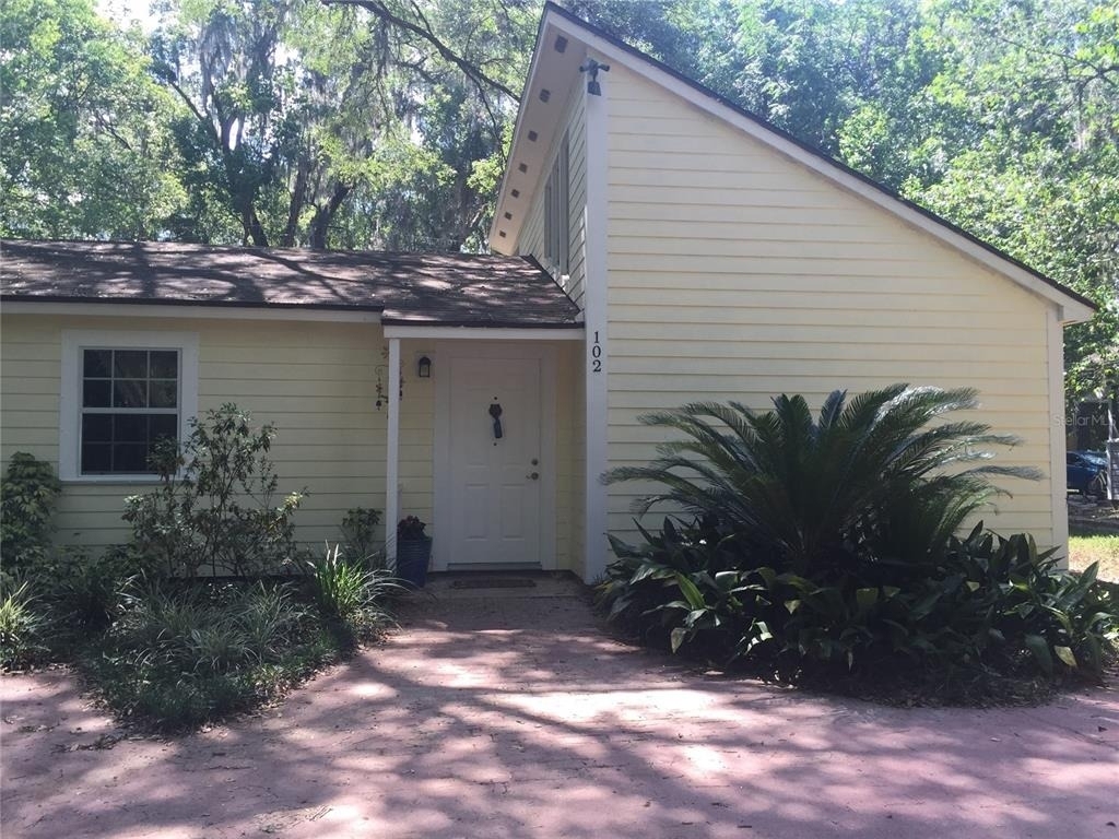 102 Nw 24th Street - Photo 0