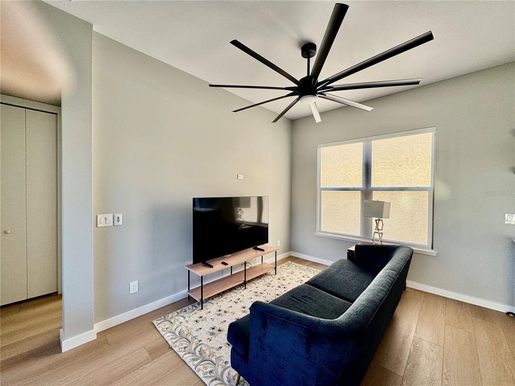 1324 S Daytona Avenue - Photo 4